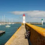 Julie Quatrehomme en reportage pour Les Pépites de France, valorisant un site patrimonial